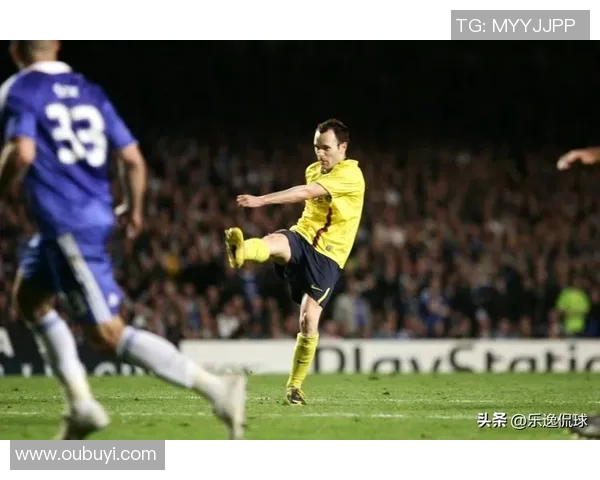 足球明星封神瞬间珍藏照片回顾展现他们辉煌时刻与激情岁月